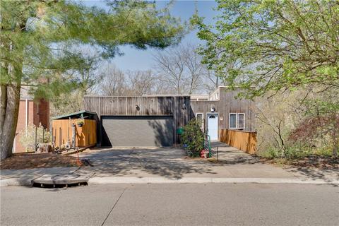 1158 Windermere Dr, Pittsburgh, PA 15218