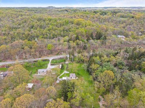 758 Pierson Run Rd, Pittsburgh, PA 15239