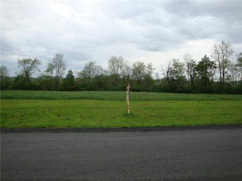 745 Victoria Way, Derry, PA 15627