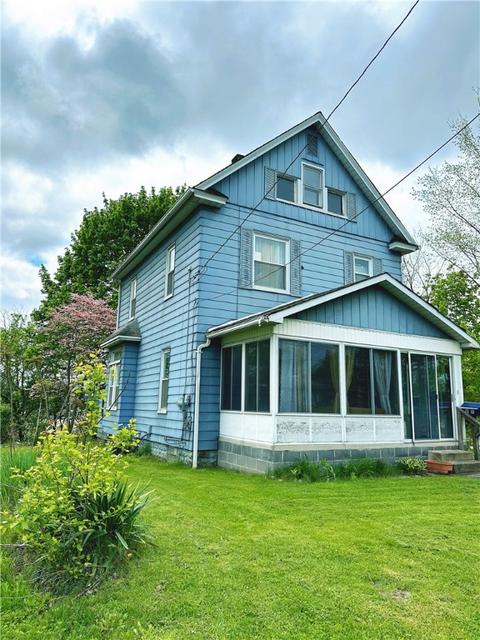 893 Thomas Ave, Sharon, PA 16146