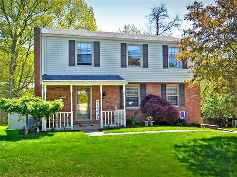 605 Surfside Dr, Pittsburgh, PA 15239