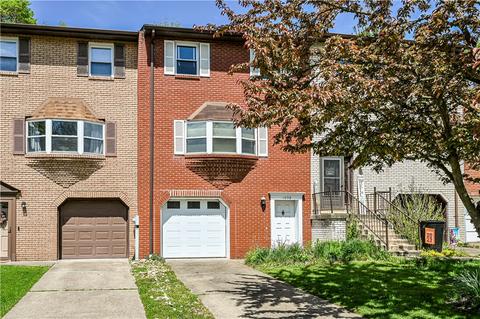 1098 Cranston Dr, Greensburg, PA 15601