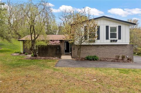104 Concord Dr, Mcmurray, PA 15317