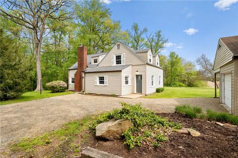 131 Mekis Rd, Valencia, PA 16059
