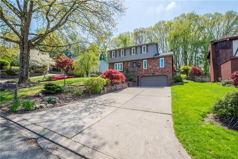 1620 Duchess Ln, Pittsburgh, PA 15236