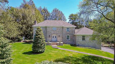109 Greenview Dr, Indiana, PA 15701