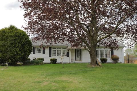 104 Hunter Dr, Ohioville, PA 15052