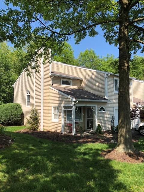 212 Carpenter Ln, Pittsburgh, PA 15212