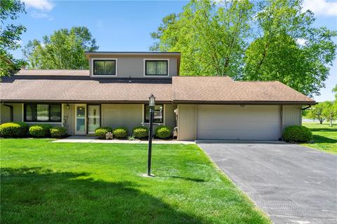 2010 Golfway Dr, Aliquippa, PA 15001