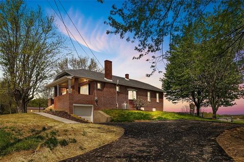 95 Graham Ave, South Franklin, PA 15301