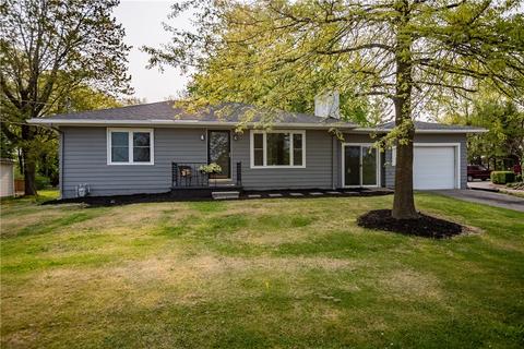 856 N Buhl Farm Dr, Hermitage, PA 16148