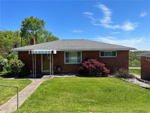 1674 Clairton Rd, West Mifflin, PA 15122