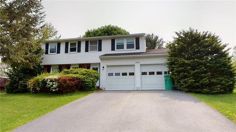 242 Oberlin Dr, Butler, PA 16001