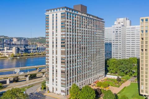320 Fort Duquesne Blvd #6A, Pittsburgh, PA 15222