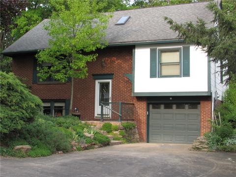 693 Blue Rdg, Pittsburgh, PA 15239