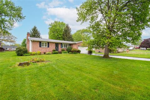 2528 Willowhurst Cir, New Castle, PA 16101
