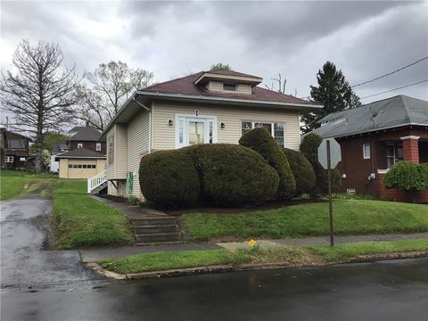 113 Flowers Ave, Sharon, PA 16146
