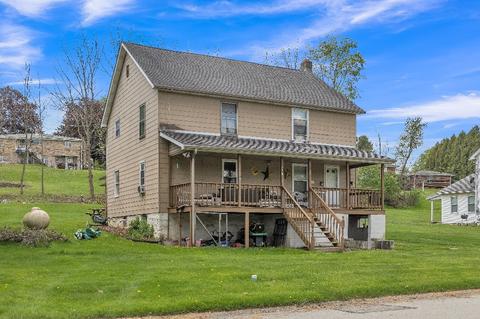 421 Pony Rd, Latrobe, PA 15650