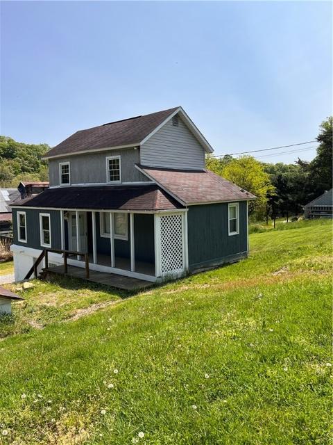 220 2nd St, West Leechburg, PA 15656