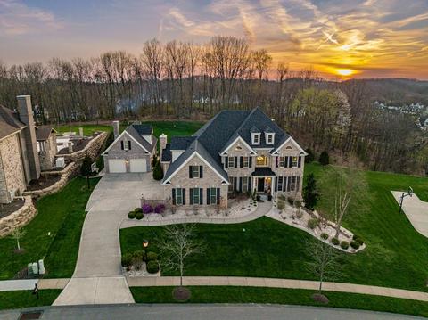 145 Majestic Dr, Mars, PA 16046 photo 2