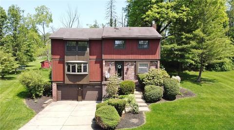 212 Horseshoe Cir, Bridgeville, PA 15017