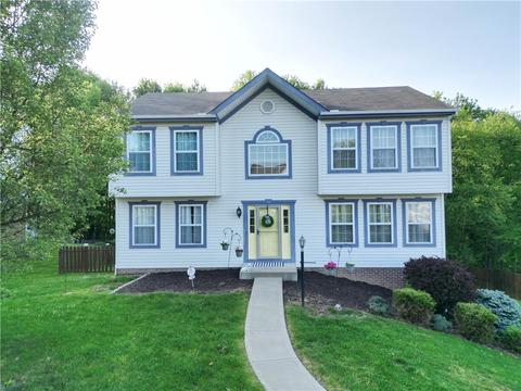 1442 Sandstone Ct, Tarentum, PA 15084
