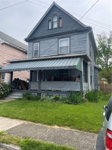110 Richlieu Ave, New Castle, PA 16101