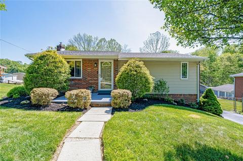 13748 Loretta Dr, North Huntingdon, PA 15642