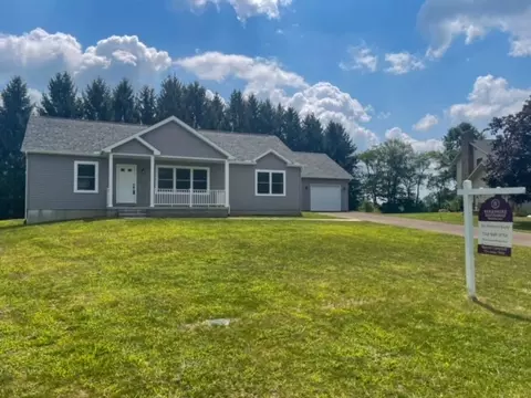 25 Willow Dr, New Wilmington, PA 16142
