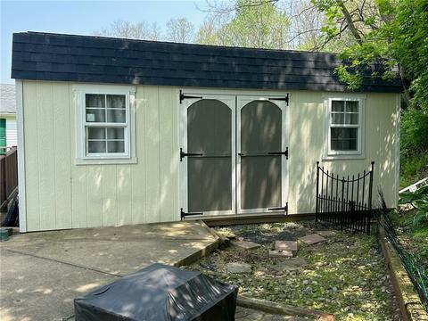 124 Eagle Pointe Ests, New Eagle, PA 15067 photo 3