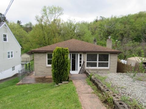 1930 Adams St, Greensburg, PA 15601