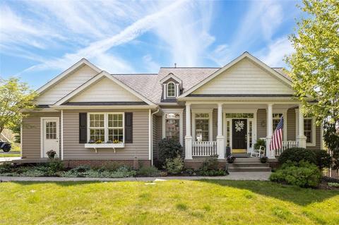 1847 Madison Dr, Coraopolis, PA 15108