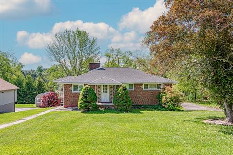 795 Rebecca St, North Huntingdon, PA 15642