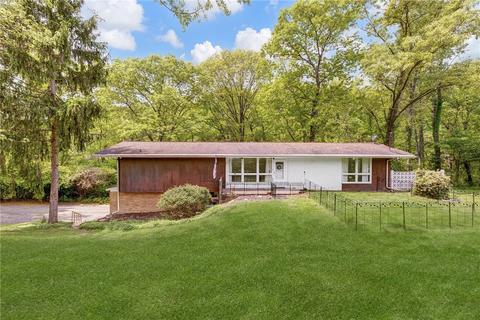 115 Hill Dr, Beaver, PA 15009