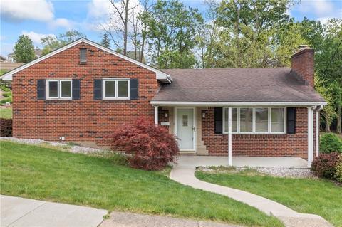 442 Canyon Dr, Canonsburg, PA 15317