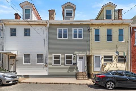 4771 Cypress St, Bloomfield, PA 15224