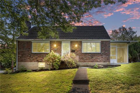 201 5th St, Oakmont, PA 15139