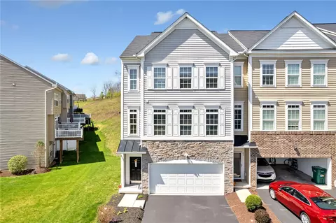 20 Hawthorne Dr, Washington, PA 15301