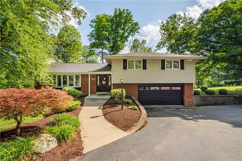 495 Clubview Dr, Canonsburg, PA 15317