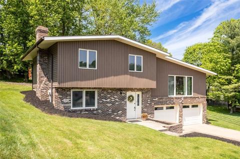 429 Deer Park Dr W, Jefferson Hills, PA 15025