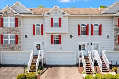 1135 Arrowhead Dr, South Strabane, PA 15301