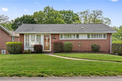 48 Woodridge Dr, Carnegie, PA 15106