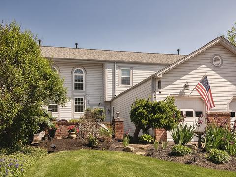1131 Valleyview Dr, Lawrence, PA 15055