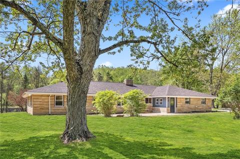 146 Crawford Ln, Rostraver, PA 15012