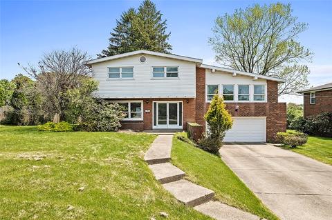 1305 Knollwood Dr, Monroeville, PA 15146