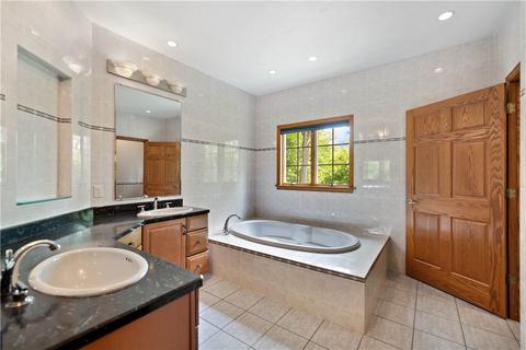 1009 Hunt Club Ct, Export, PA 15632 photo 21