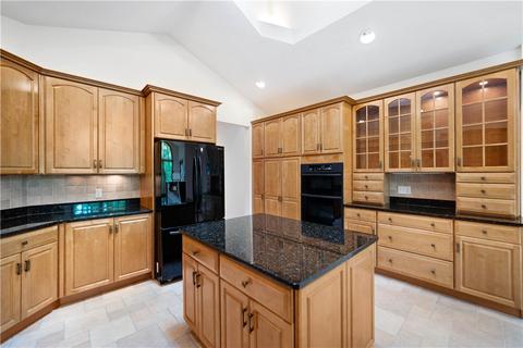 1009 Hunt Club Ct, Export, PA 15632 photo 9