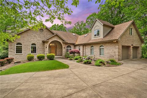 1009 Hunt Club Ct, Export, PA 15632