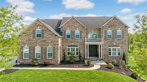 1021 Country Clb, Jeannette, PA 15644