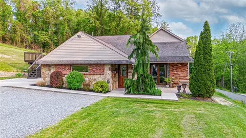 214 Ashbaugh Rd, Jeannette, PA 15644